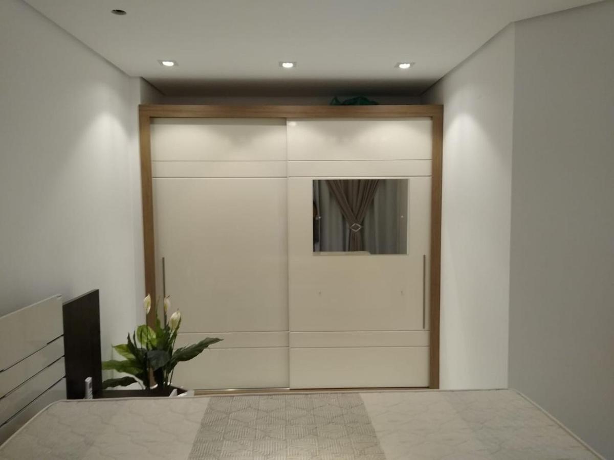Flat Top Guaruja Luaran gambar
